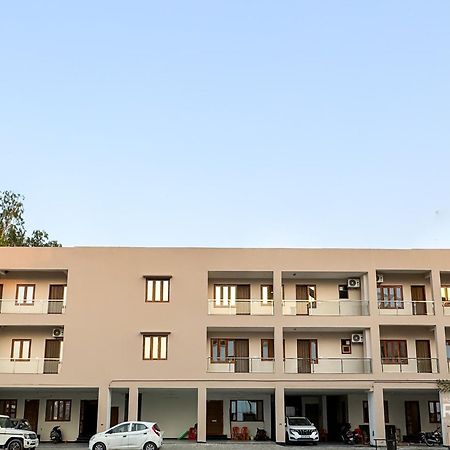 Guru Sadan A Luxe Stay Ayodhya Exterior photo